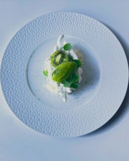 Un nouveau dessert rejoint notre carte
Le kiwi 🥝
.
#chanteloupenbrie #valdeurope #disneylandparis #gastronomiefrancaise #desserts