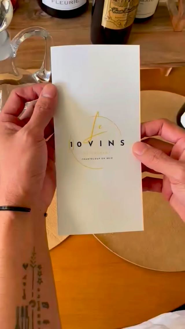 La table s’ouvre sur un nouveau chapitre.
Notre Menu Dégustation d’octobre est désormais servi — une invitation à parcourir notre cuisine, nos vins et les histoires qui les réunissent.
Venez découvrir l’histoire.
Le 10 Vins.
.
#chanteloupenbrie #disneylandparis #gastronomiefrancaise #parisrestaurant #valdeurope